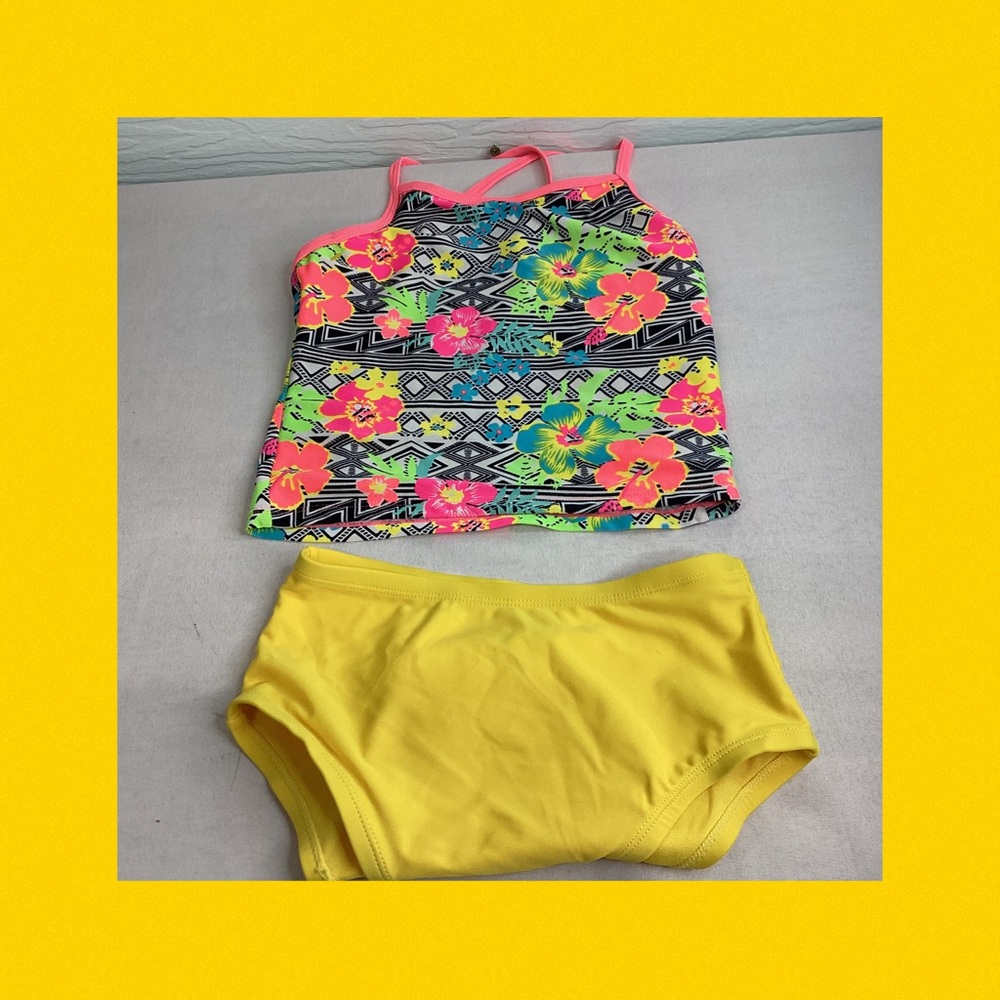 Colorful Floral Tankini Set. 10